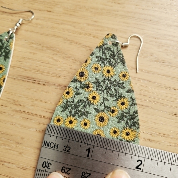 HANDMADE Large Sunflower Dangly Teardrop Earrings - Picture 4 of 4